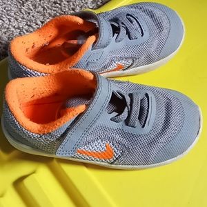 Toddler boys Nikes 8C.